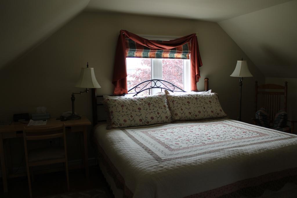 Mackenzie House B&B By Elevate Rooms Port Hawkesbury Chambre photo