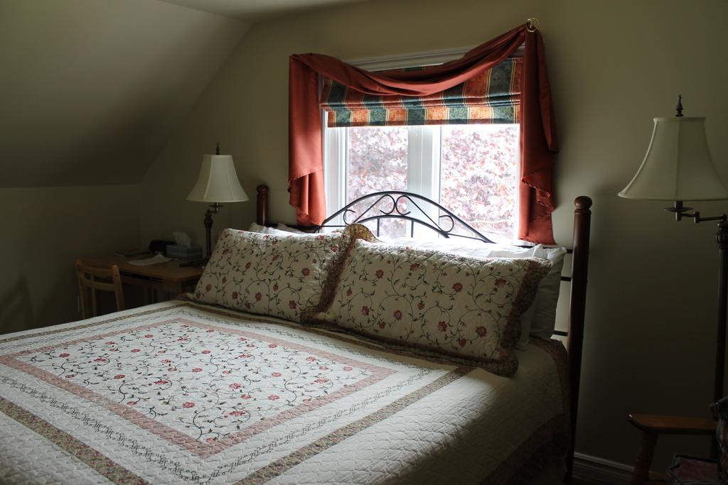 Mackenzie House B&B By Elevate Rooms Port Hawkesbury Chambre photo