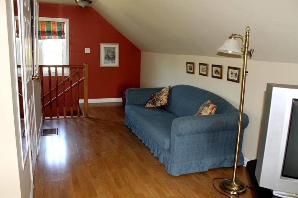 Mackenzie House B&B By Elevate Rooms Port Hawkesbury Extérieur photo