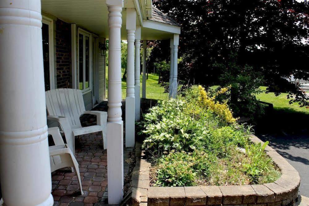 Mackenzie House B&B By Elevate Rooms Port Hawkesbury Extérieur photo