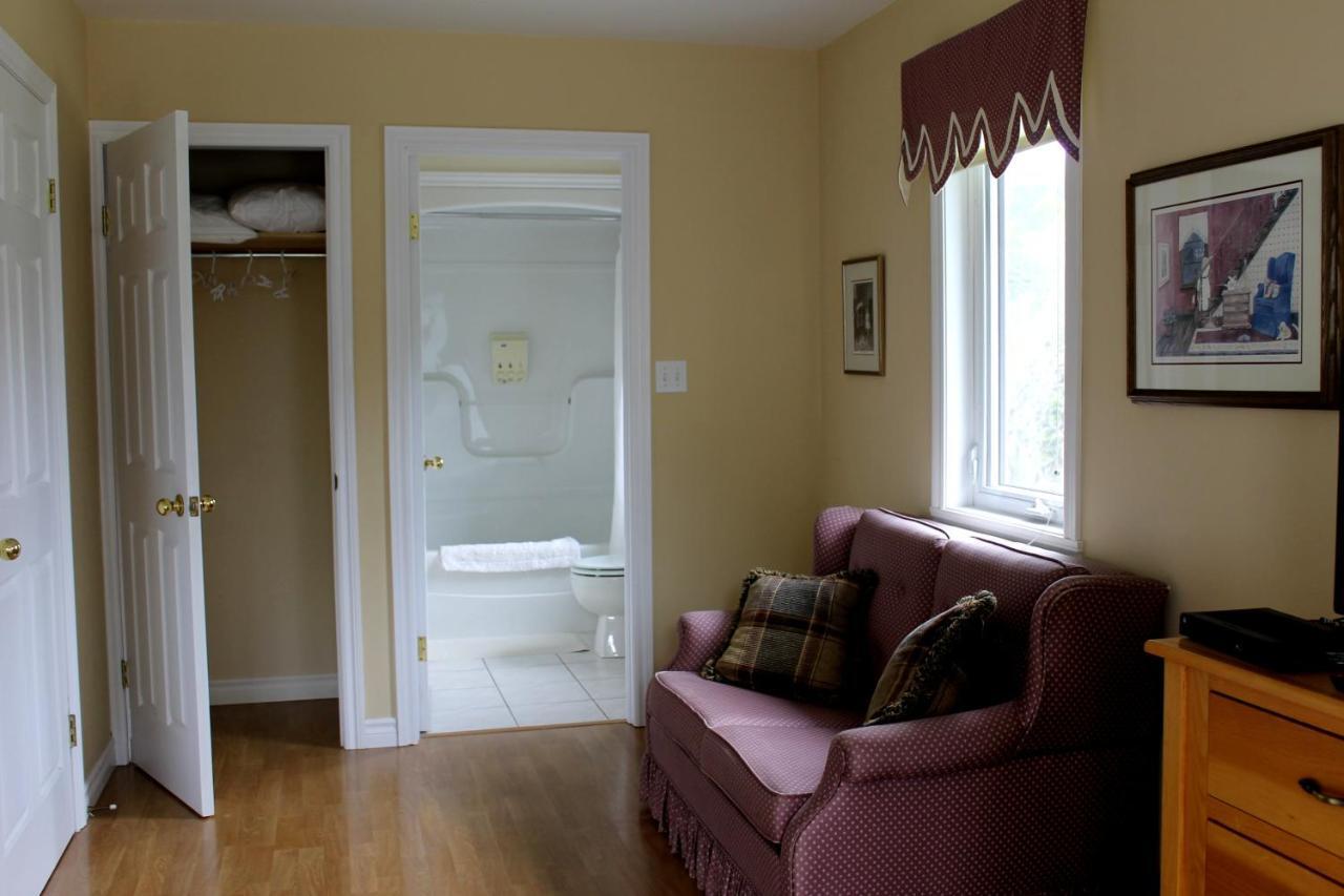 Mackenzie House B&B By Elevate Rooms Port Hawkesbury Extérieur photo