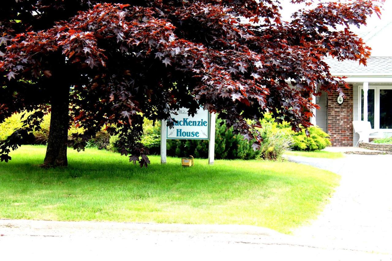 Mackenzie House B&B By Elevate Rooms Port Hawkesbury Extérieur photo
