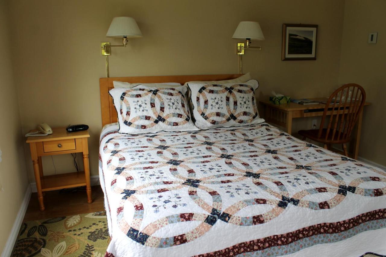 Mackenzie House B&B By Elevate Rooms Port Hawkesbury Extérieur photo