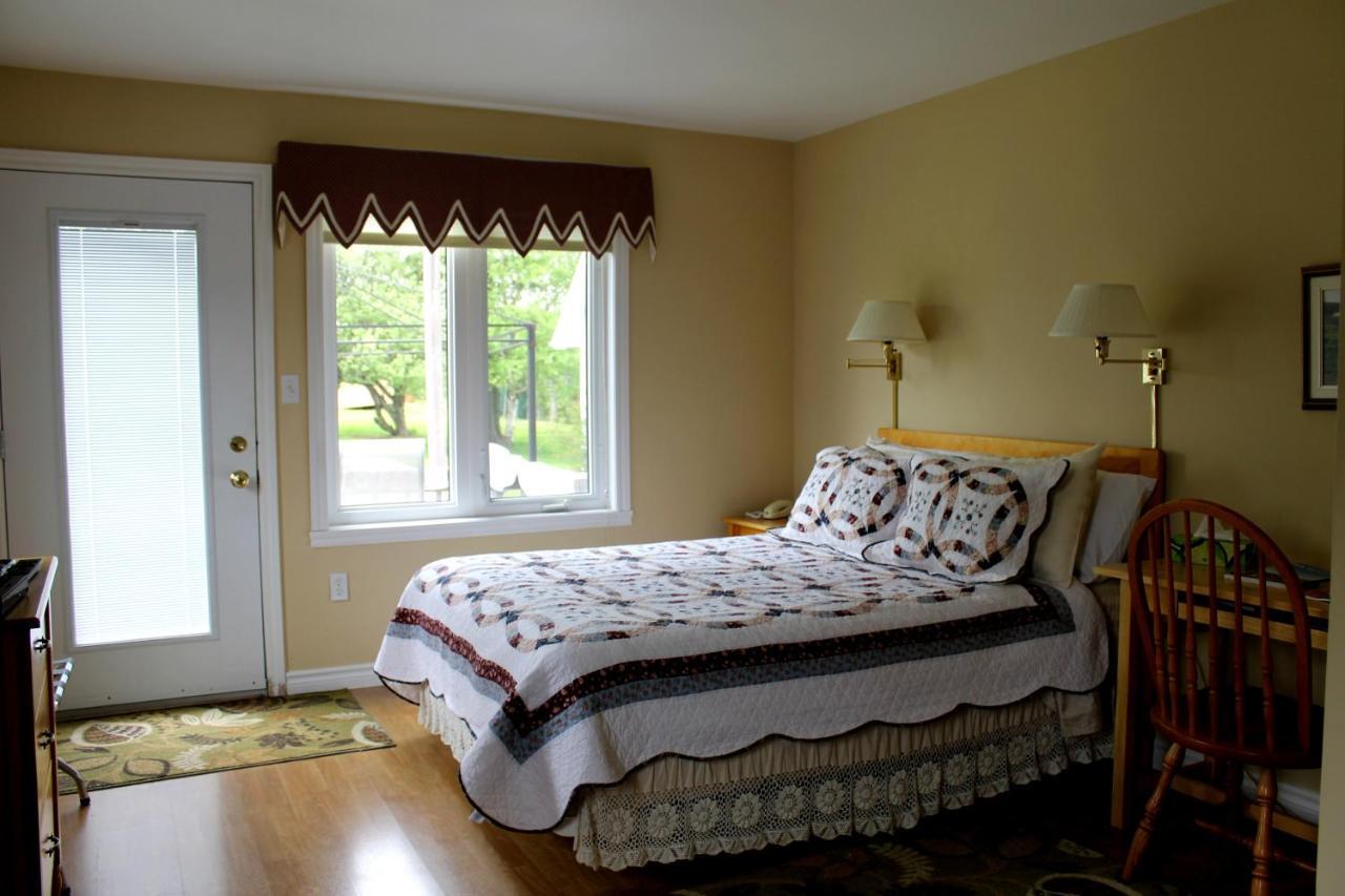 Mackenzie House B&B By Elevate Rooms Port Hawkesbury Extérieur photo